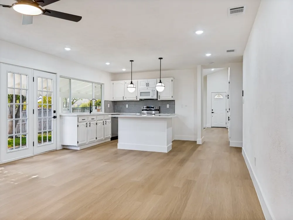 5256 Ragan Drive The Colony, TX 75056