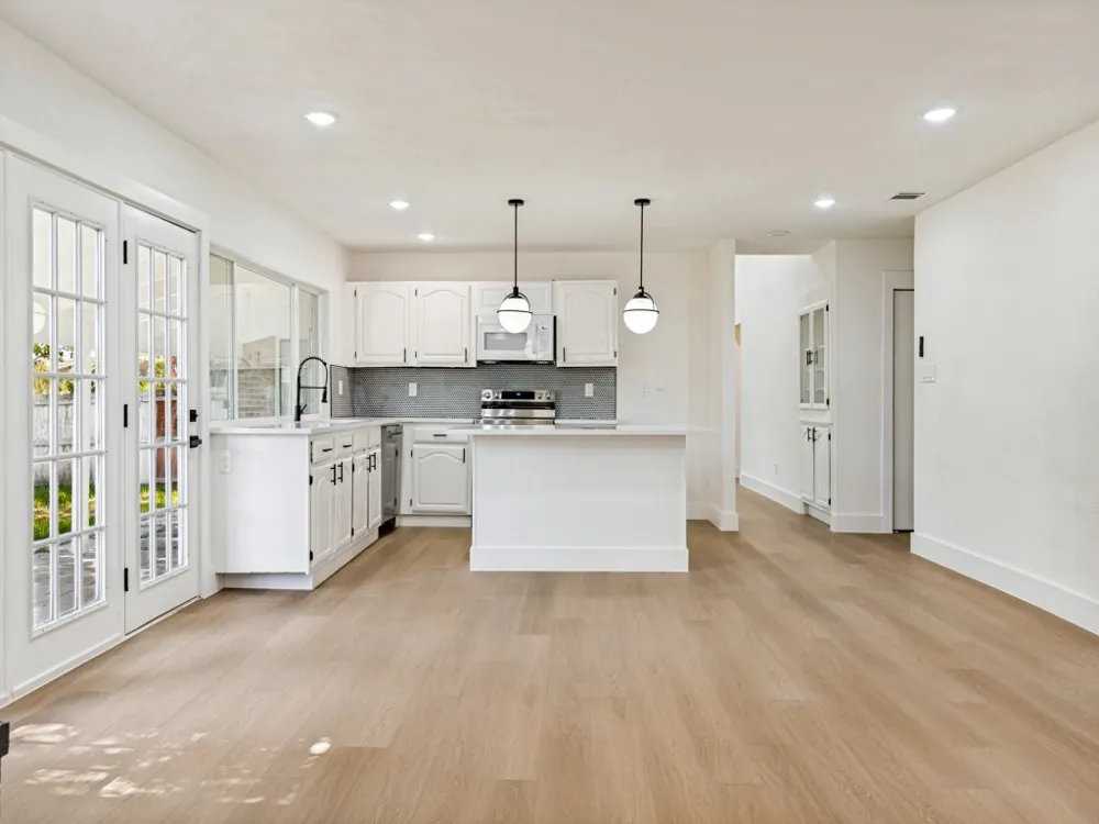 5256 Ragan Drive The Colony, TX 75056