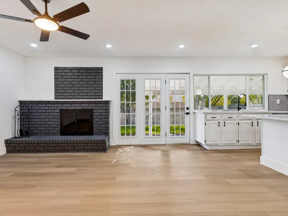 5256 Ragan Drive The Colony, TX 75056