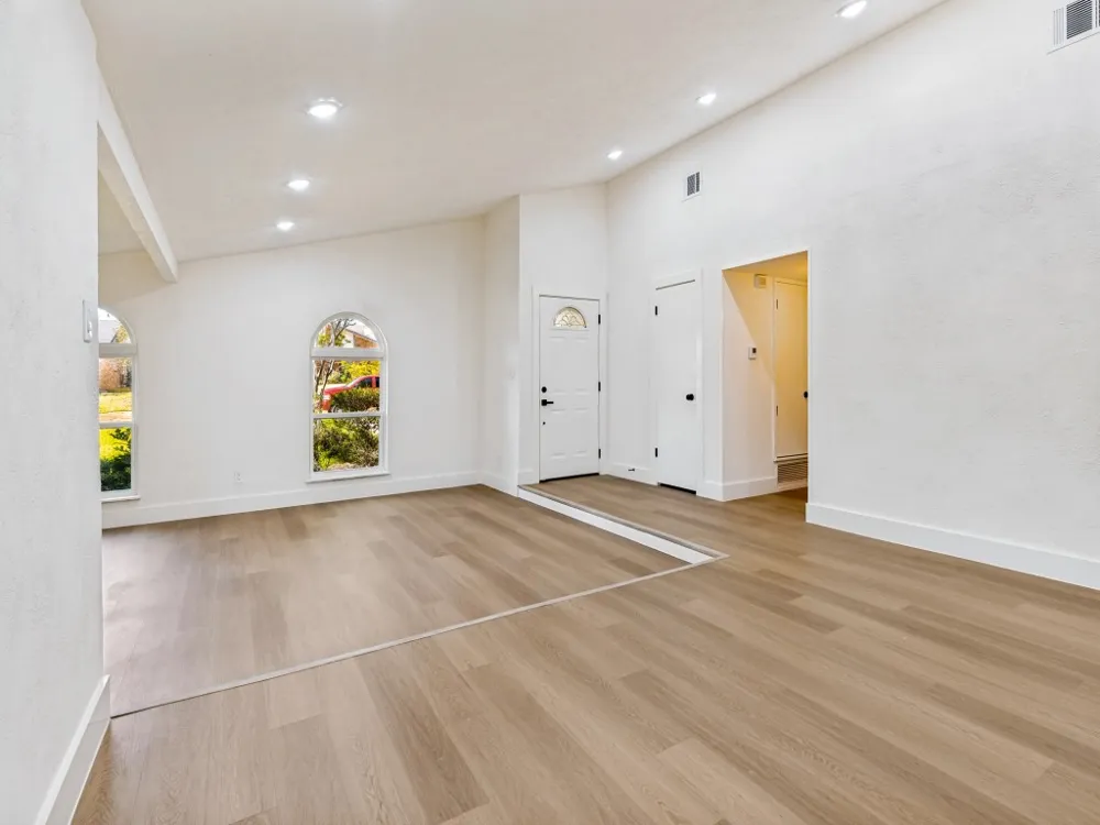 5256 Ragan Drive The Colony, TX 75056