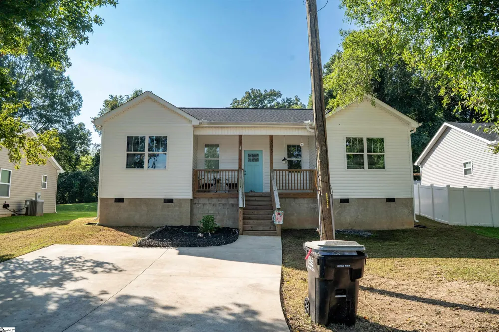 303 Saluda Street Belton, SC 29627