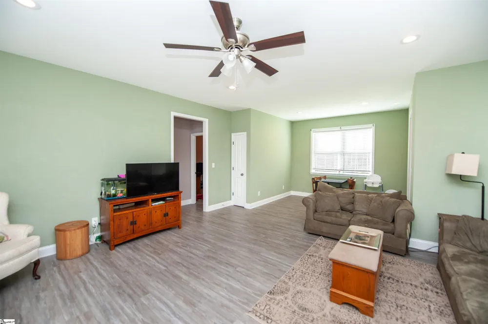 303 Saluda Street Belton, SC 29627