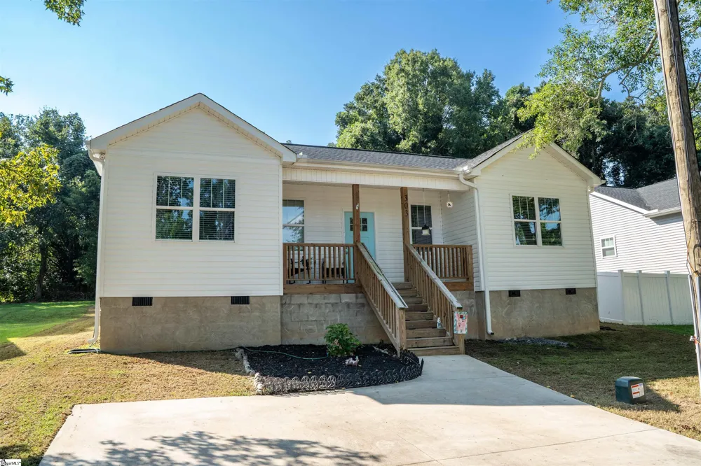 303 Saluda Street Belton, SC 29627