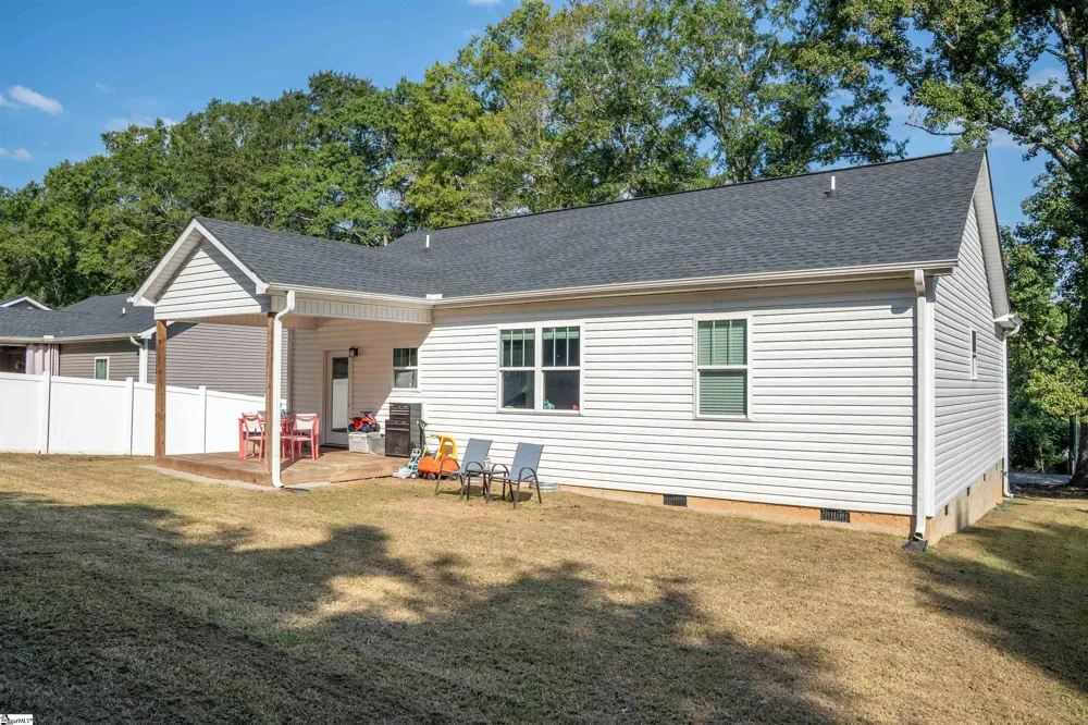 303 Saluda Street Belton, SC 29627