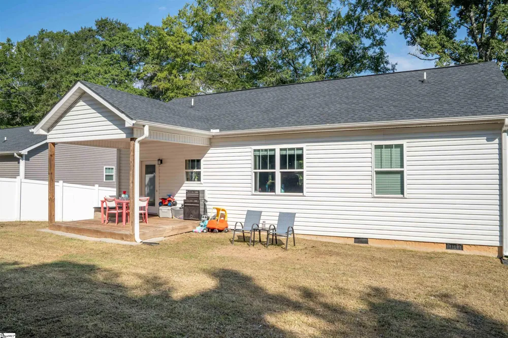 303 Saluda Street Belton, SC 29627