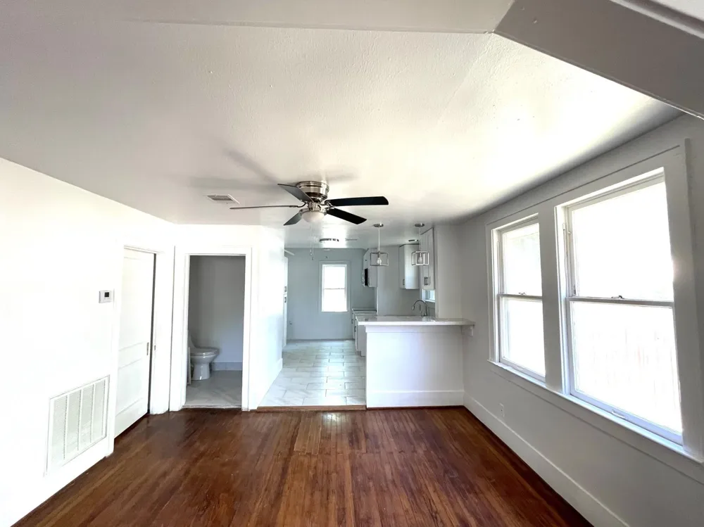 107 Sinclair Street Boling, TX 77420