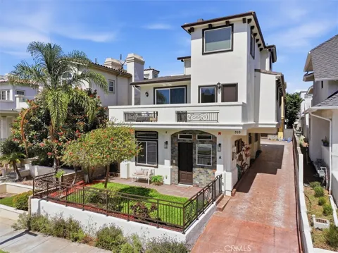 310 Catalina #A