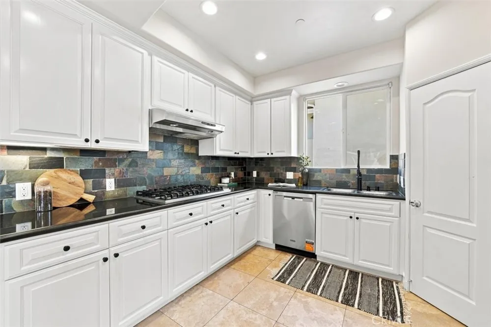 310 Catalina #A Redondo Beach, CA 90277