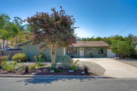 12541 Glenoak Road