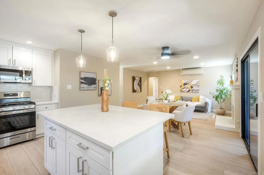 12541 Glenoak Road Poway, CA 92064