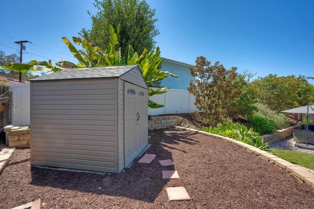 12541 Glenoak Road Poway, CA 92064