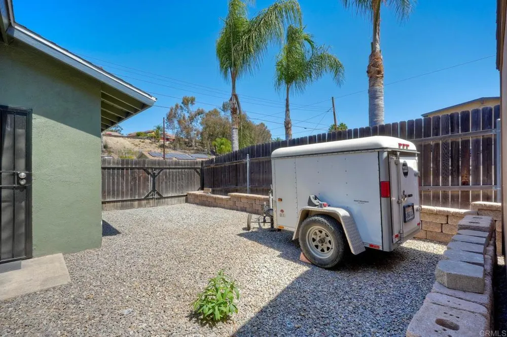 12541 Glenoak Road Poway, CA 92064