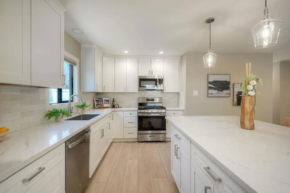 12541 Glenoak Road Poway, CA 92064