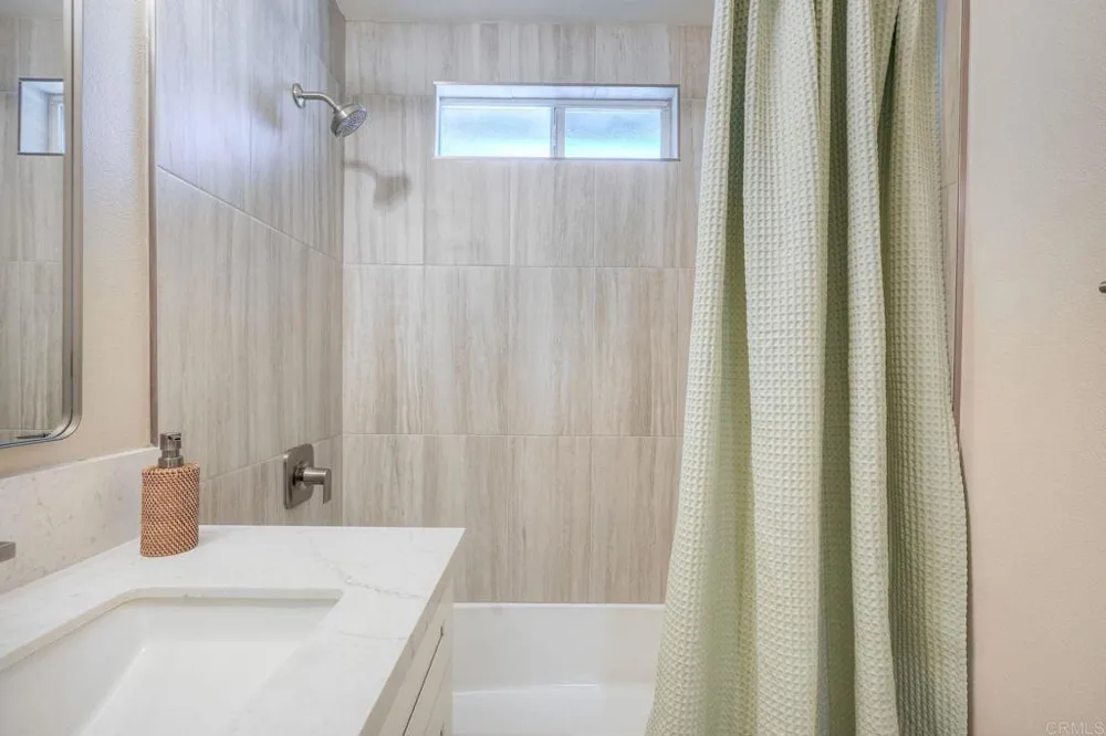 12541 Glenoak Road Poway, CA 92064