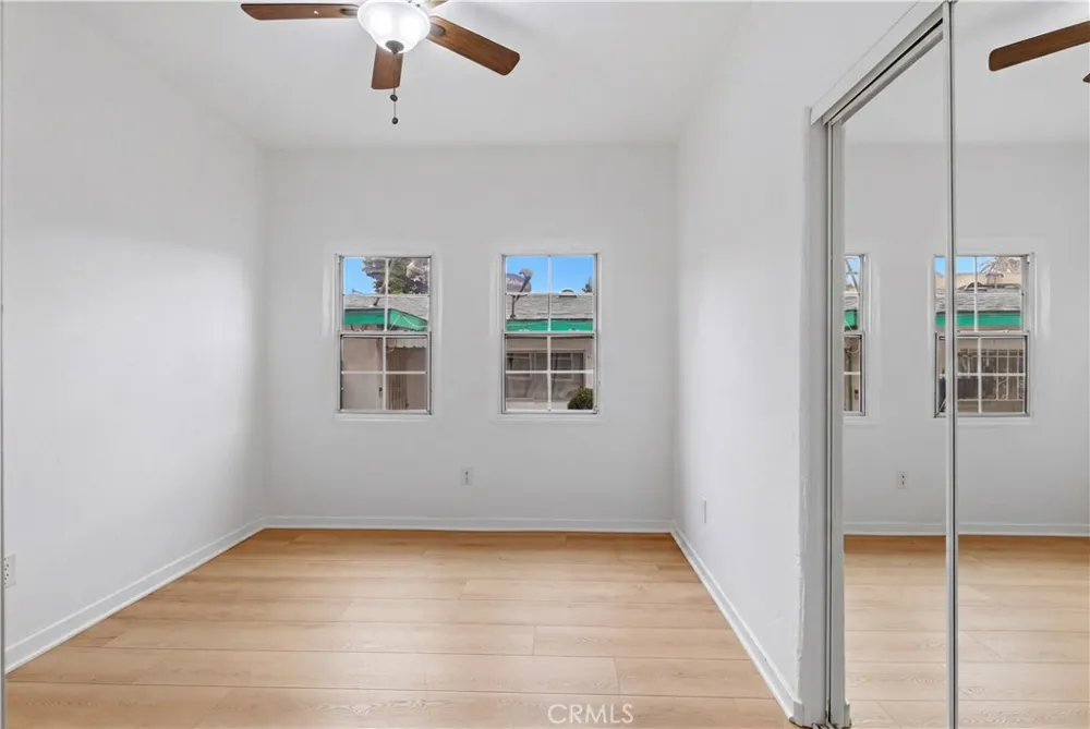 2911 S Palm Grove Avenue Los Angeles, CA 90016