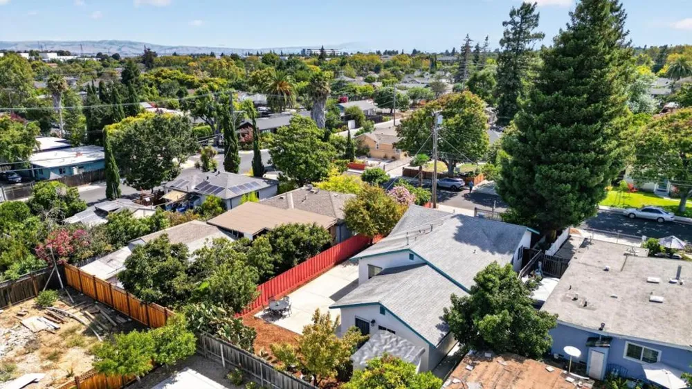 1145 Henderson Avenue Menlo Park, CA 94025