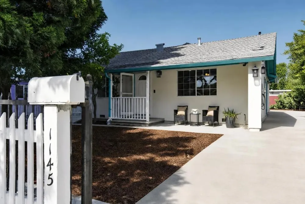 1145 Henderson Avenue Menlo Park, CA 94025
