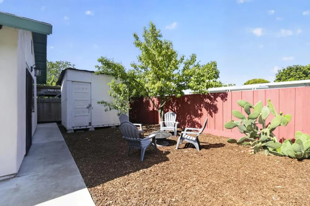 1145 Henderson Avenue Menlo Park, CA 94025