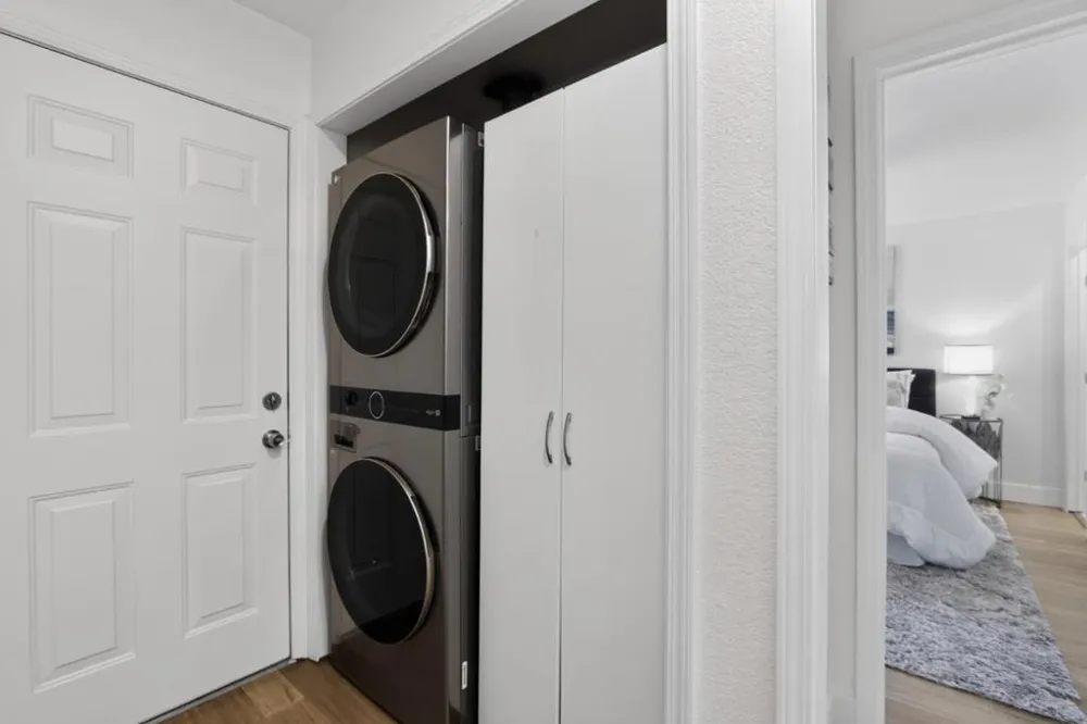 1145 Henderson Avenue Menlo Park, CA 94025