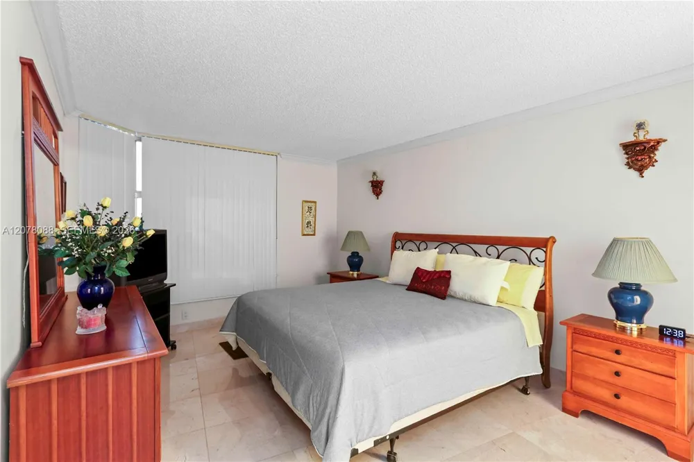 3400 NE 192nd St #1911 Aventura, FL 33180