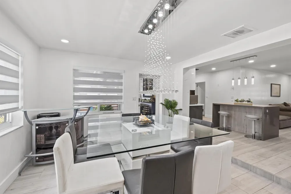 3230 ROOSEVELT STREET Hollywood, FL 33021