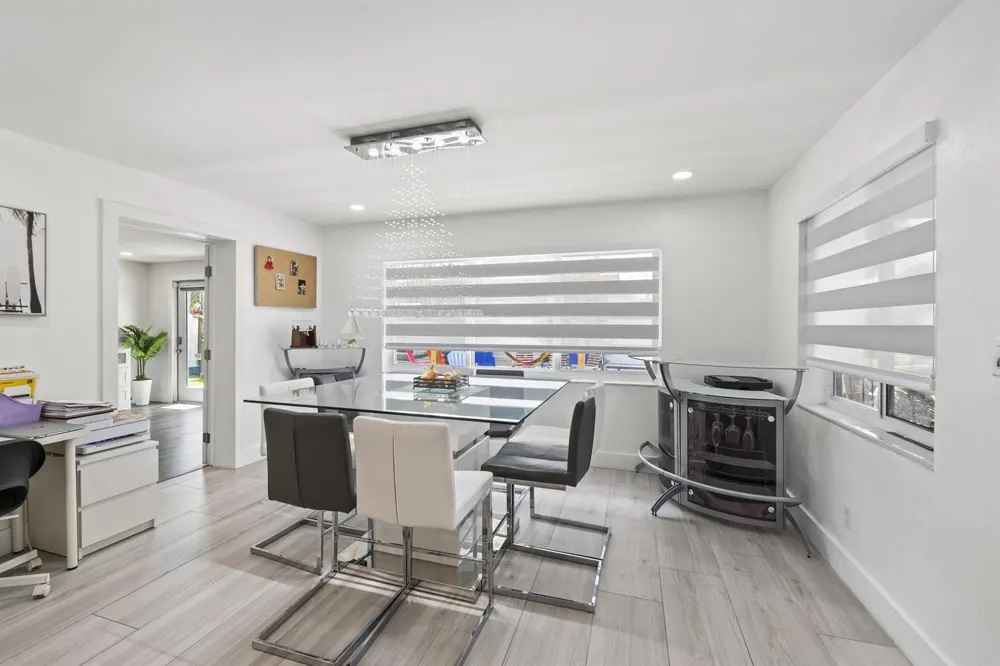 3230 ROOSEVELT STREET Hollywood, FL 33021