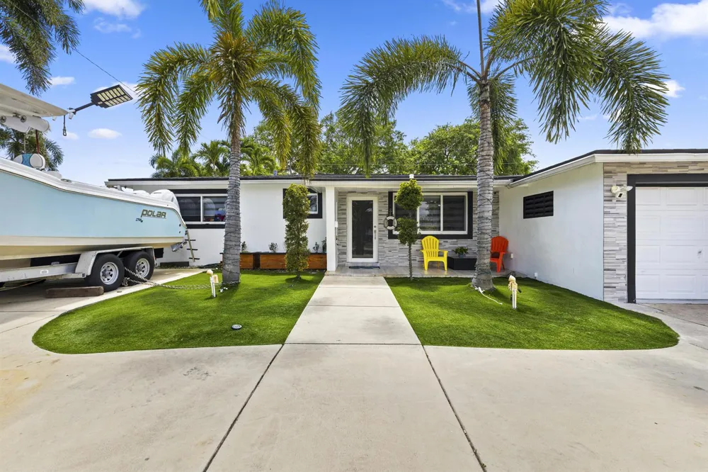 3230 ROOSEVELT STREET Hollywood, FL 33021
