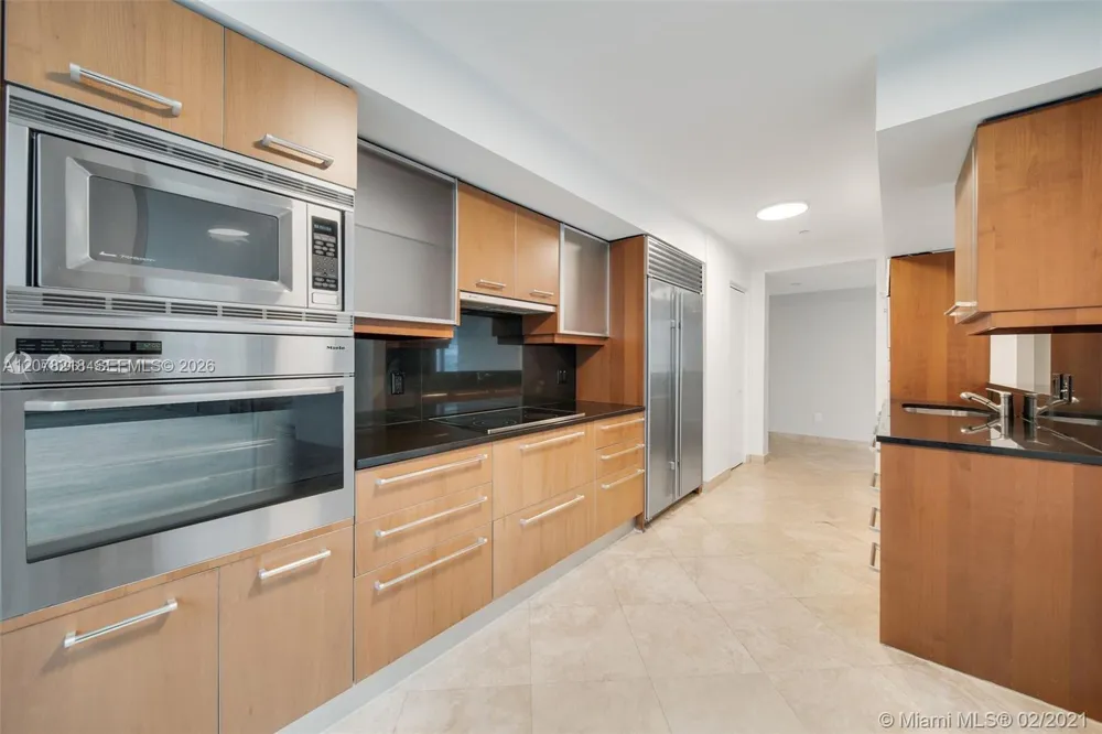 1331 Brickell Bay Dr #208 Miami, FL 33131