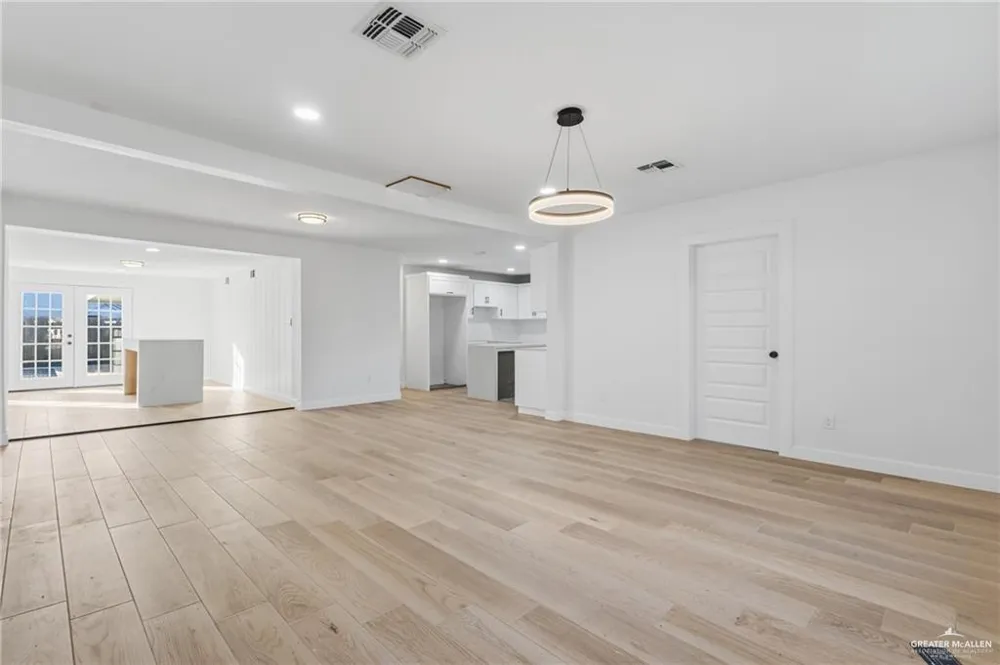 1713 7th Street McAllen, TX 78501