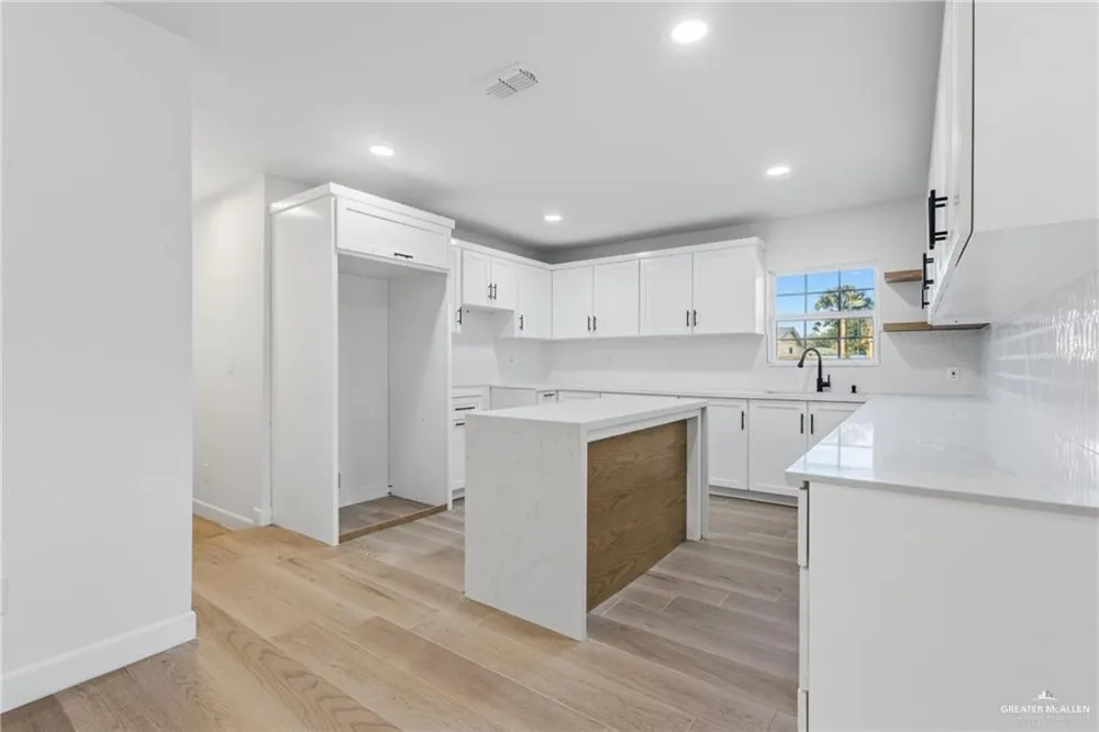 1713 7th Street McAllen, TX 78501