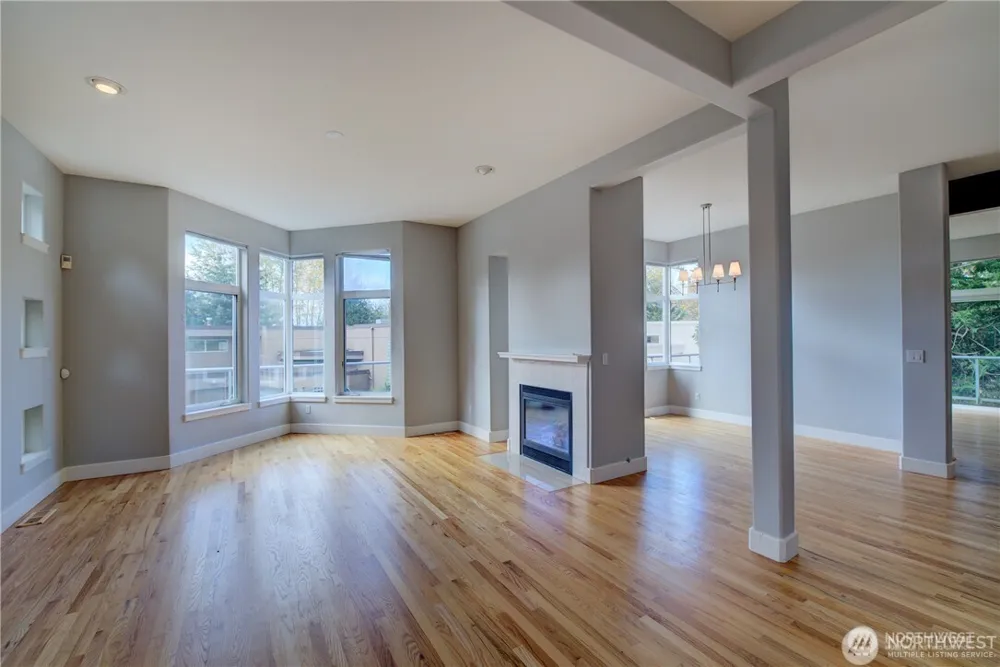 9425 110th Place NE Kirkland, WA 98033