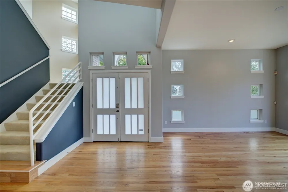 9425 110th Place NE Kirkland, WA 98033