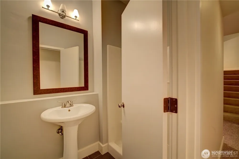 9425 110th Place NE Kirkland, WA 98033
