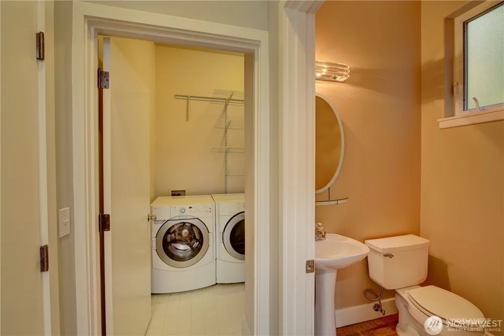 9425 110th Place NE Kirkland, WA 98033