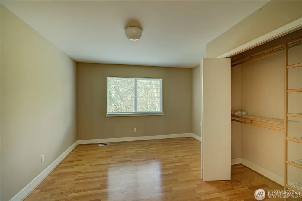 9425 110th Place NE Kirkland, WA 98033