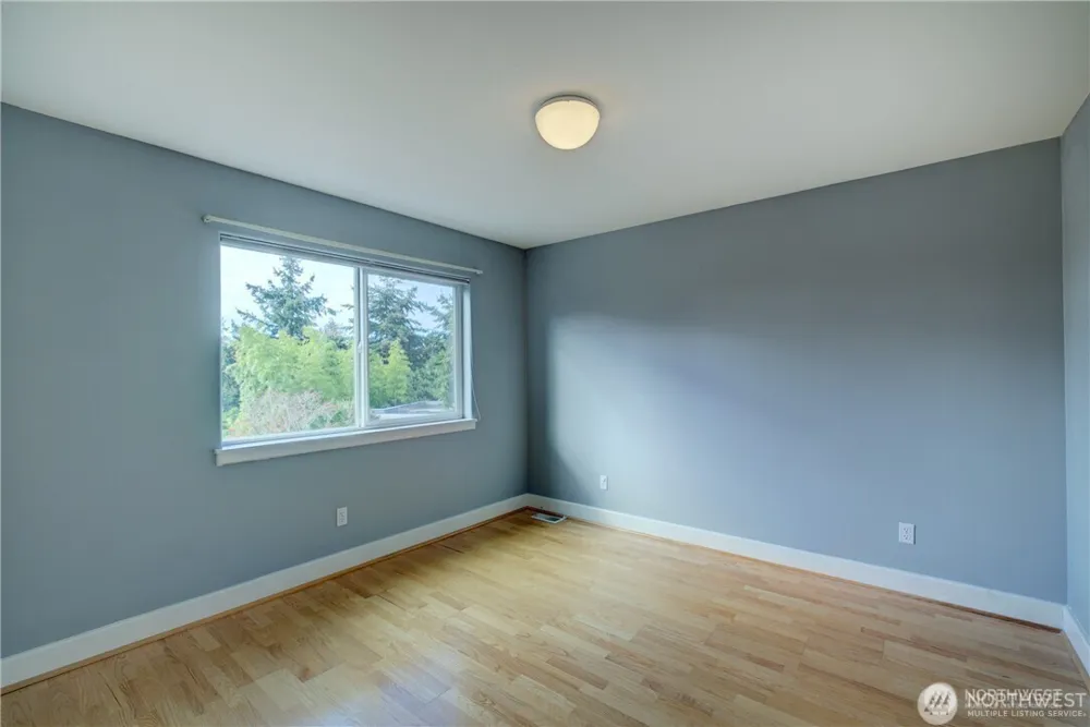 9425 110th Place NE Kirkland, WA 98033