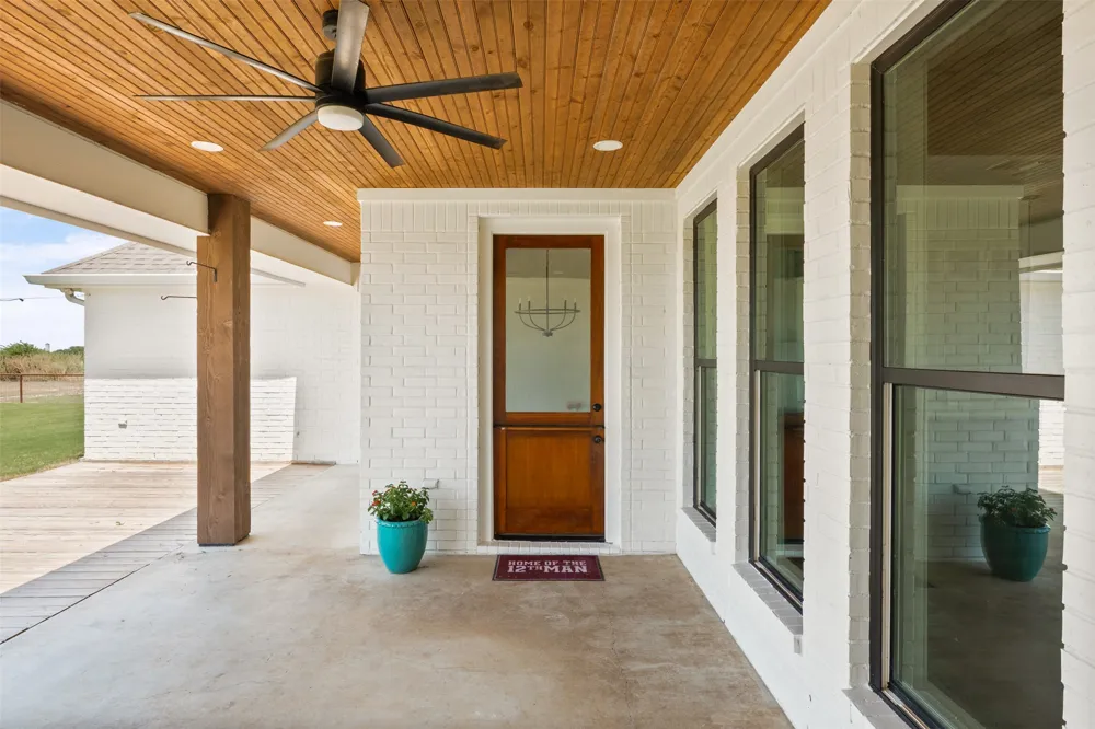 1060 Hackberry Road Salado, TX 76571