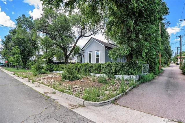 1914 E Monument Street Colorado Springs, CO 80909