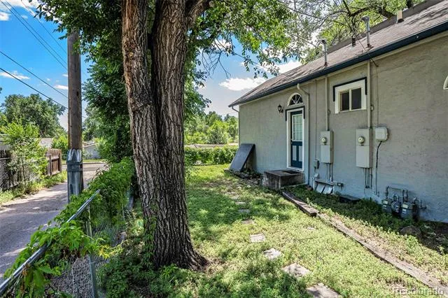 1914 E Monument Street Colorado Springs, CO 80909