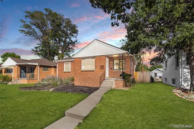 3300 Bellaire Street Denver, CO 80207