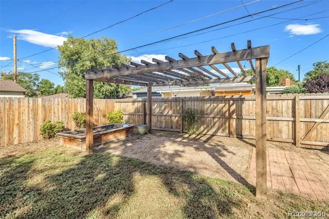 3300 Bellaire Street Denver, CO 80207