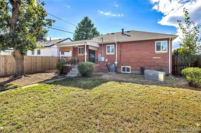 3300 Bellaire Street Denver, CO 80207