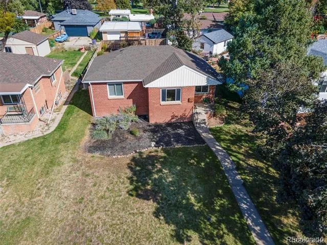 3300 Bellaire Street Denver, CO 80207