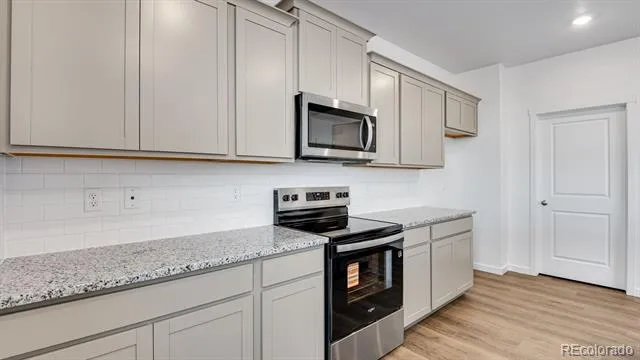 43033 Castle Stuart Street Elizabeth, CO 80107