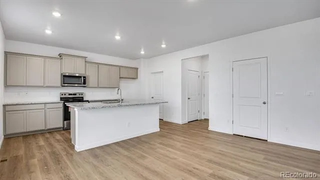 43033 Castle Stuart Street Elizabeth, CO 80107