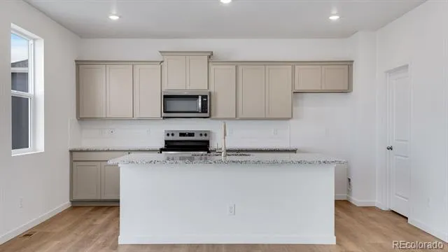 43033 Castle Stuart Street Elizabeth, CO 80107