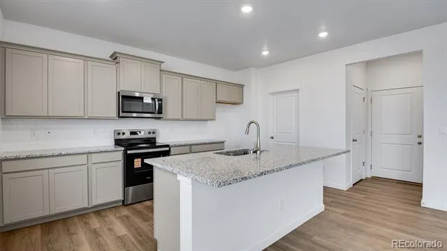 43033 Castle Stuart Street Elizabeth, CO 80107