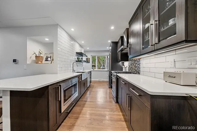 6046 S Valleyview Street Littleton, CO 80120