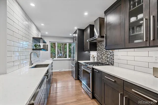 6046 S Valleyview Street Littleton, CO 80120
