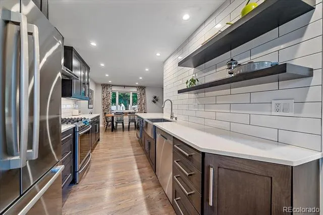 6046 S Valleyview Street Littleton, CO 80120